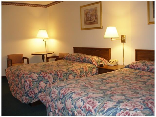 Red Carpet Inn Hillsville Phòng bức ảnh